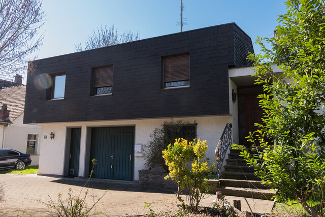 Einfamilienhaus mit großem Potenzial in zentraler und ruhiger Lage / Höchst