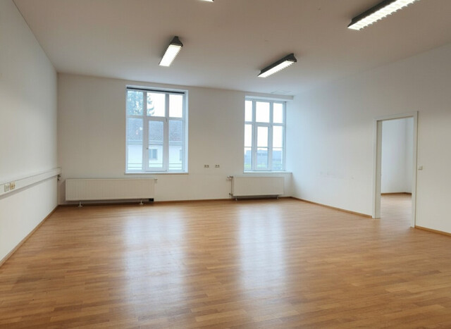 Bürofläche in Lauterach mit 3 Stellplätzen – 1. Etage, top Lage!