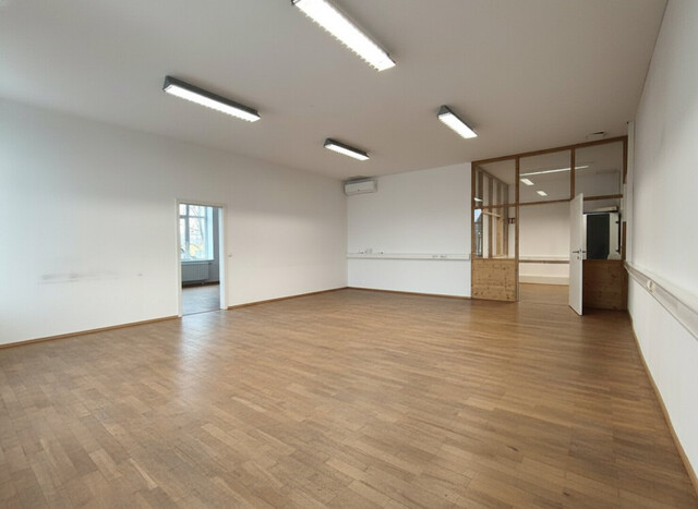 Bürofläche in Lauterach mit 3 Stellplätzen – 1. Etage, top Lage!