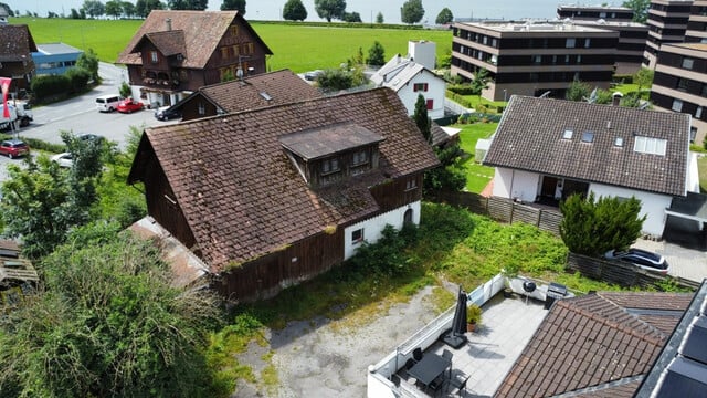 Baugrundstück mit Altbestand in zentraler Lage von Lochau!