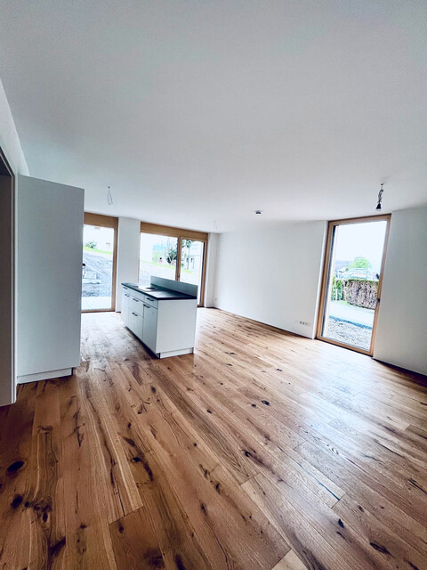 Hochwertige Gartenwohnung in Neubau (2023)