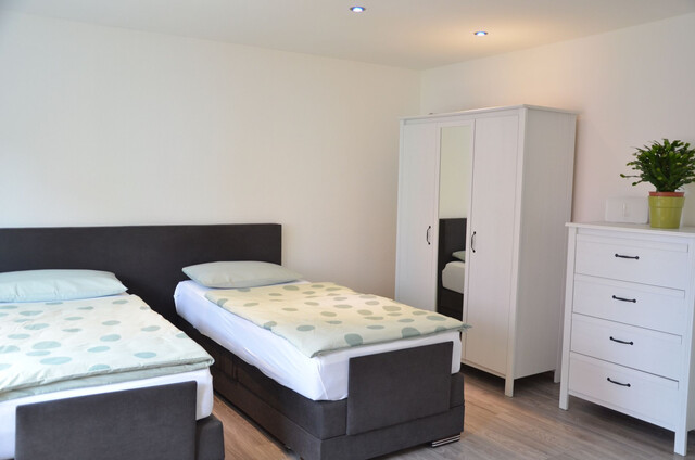 Wohnung mit 1 Zimmern voll möbliert