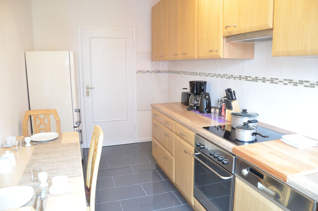 Wohnung mit 1 Zimmern voll möbliert