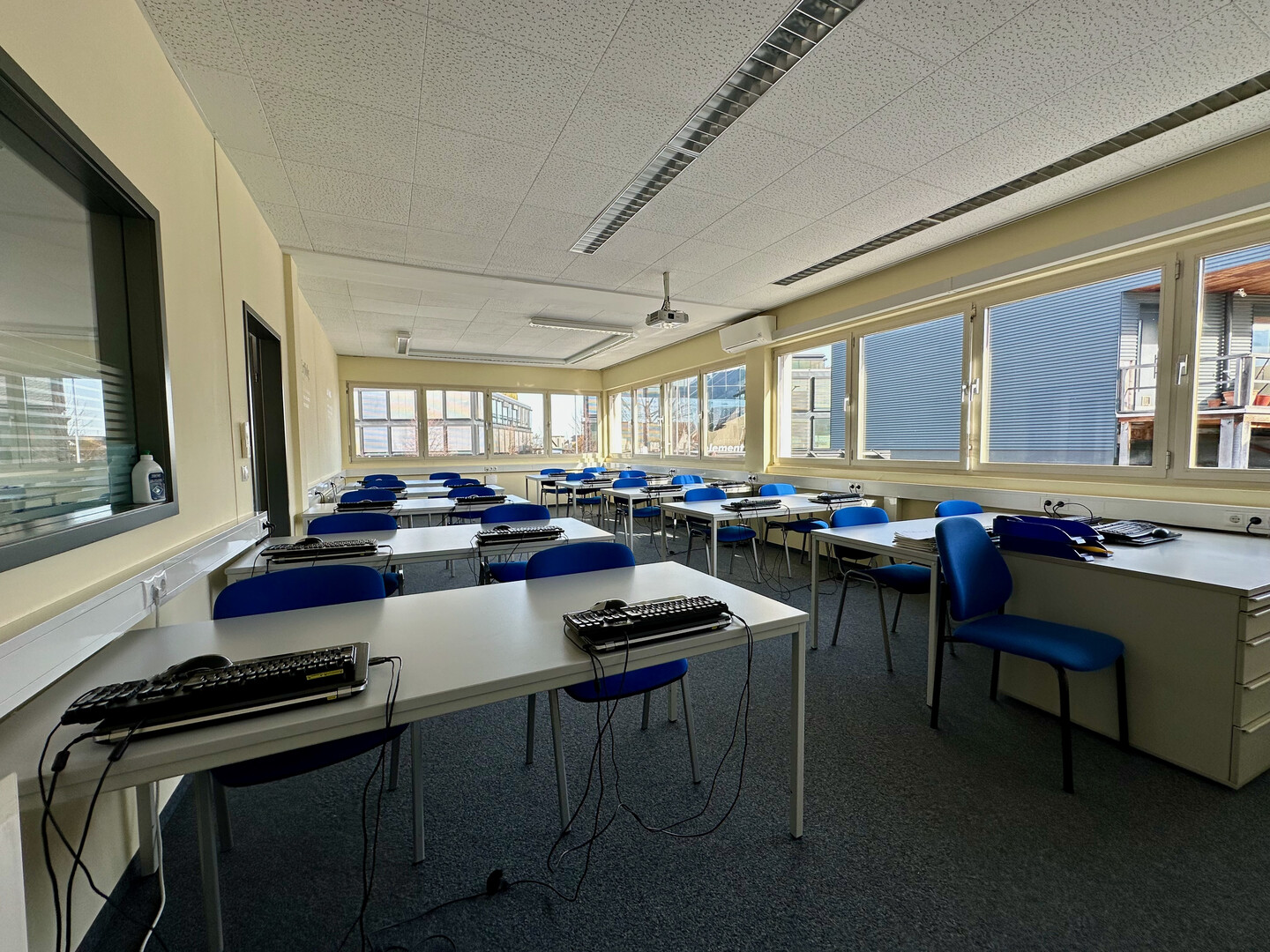 helle Büro/Ordinationsfläche in super Lage