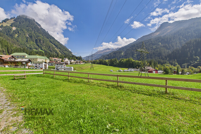 Alpenfeeling auf zwei Etagen – Maisonettewohnung mit Bergblick in Dalaas