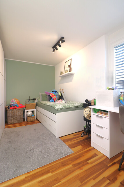 Feldkirch-Altenstadt: äußerst gepflegte Wohnung mit geräumiger Terrasse und 2 Tiefgaragen-Plätzen