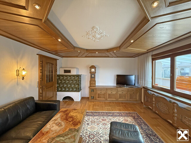 Wohnhaus mit Tischlerwerkstatt