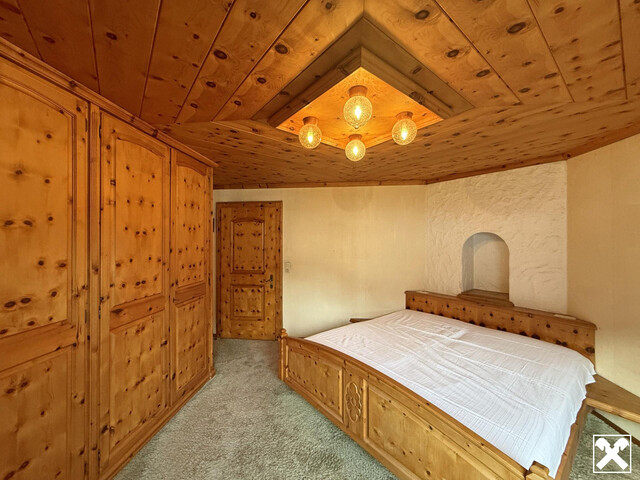 Wohnhaus mit Tischlerwerkstatt