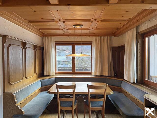 Wohnhaus mit Tischlerwerkstatt