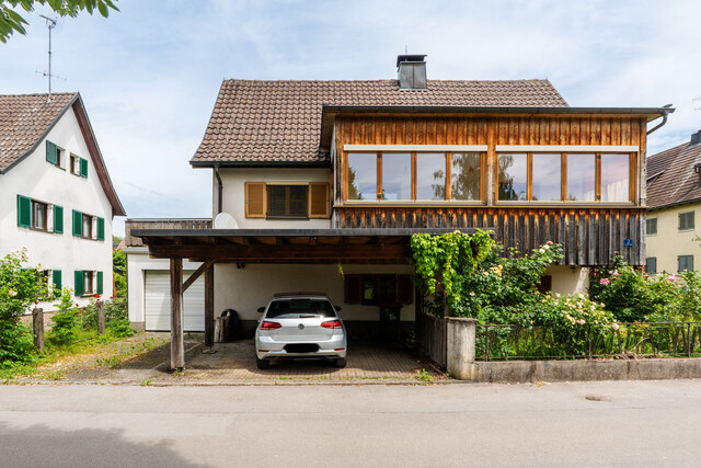 Charmantes Einfamilienhaus in absoluter Seenähe in Hard