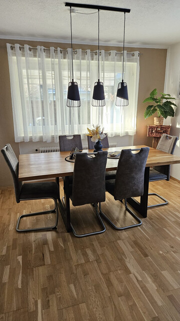 Saniertes Einfamilienhaus mit Balkon, Terrasse, Garten, Abstellraum, Keller &amp; Dachboden