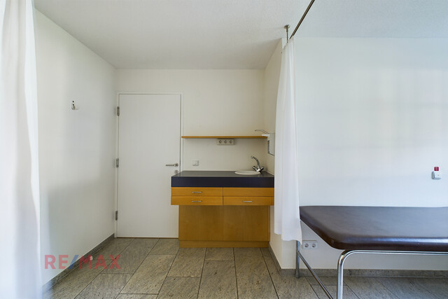 Ehemalige Arztpraxis in zentraler Lage – ideal auch als Bürofläche nutzbar