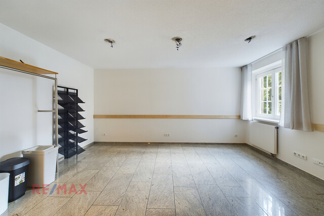 Ehemalige Arztpraxis in zentraler Lage – ideal auch als Bürofläche nutzbar