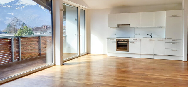 Sonnige Dachwohnung zu vermieten