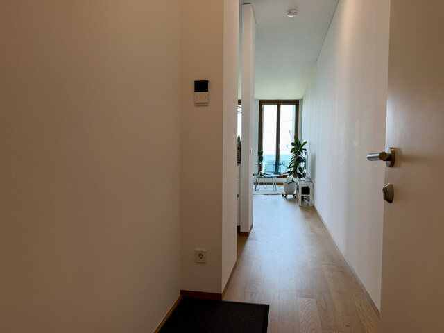 Exklusives Wohnen am See - Hochwertige 2-Zimmerwohnung mit Loggia