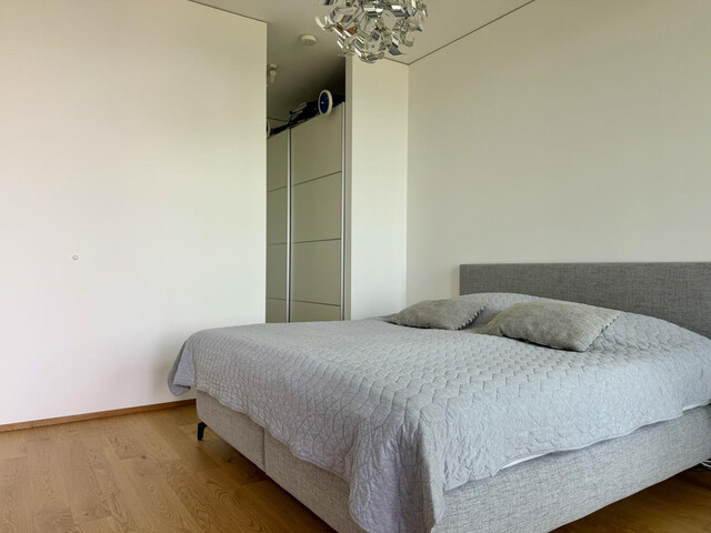Exklusives Wohnen am See - Hochwertige 2-Zimmerwohnung mit Loggia