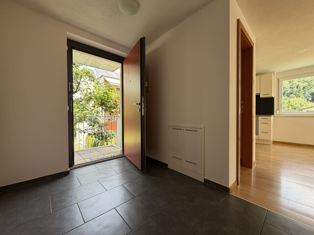 Schöne und sonnige  3-Zimmer-Wohnung mit 2 Tiefgaragenplätzen