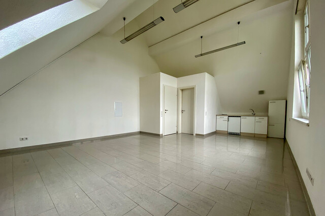 "ohne Provision" geräumige 1 Zimmer Wohnung in zentraler Lage