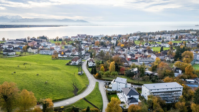 MIETE: 4-Zimmer-Dachgeschosswohnung mit Seeblick  in Lochau