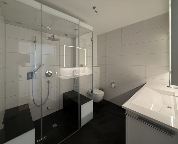 Neuwertige 4-Zi-Wo mit attraktivem Preis! 