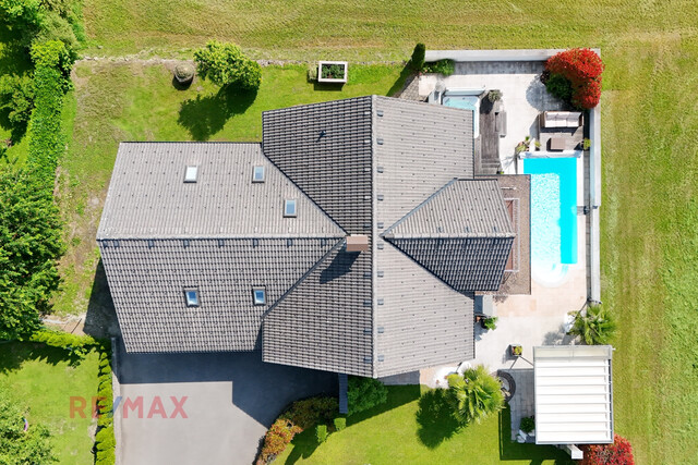 Exklusive Wohlfühloase – Elegantes Haus mit
Gartenidylle