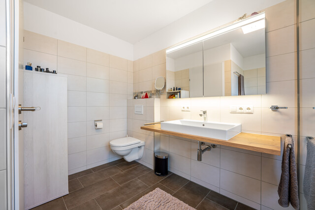 PRIVATVERKAUF: Ihr Wohntraum im Penthouse-Stil – Absolute Privatsphäre und Natur pur