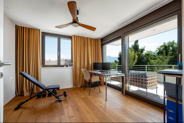 PRIVATVERKAUF: Ihr Wohntraum im Penthouse-Stil – Absolute Privatsphäre und Natur pur
