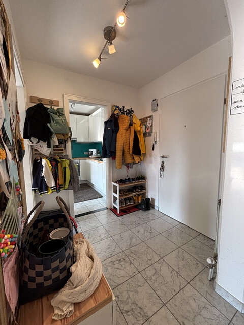 "ohne Provision" geräumige, helle 2 Zimmer Wohnung mit Balkon