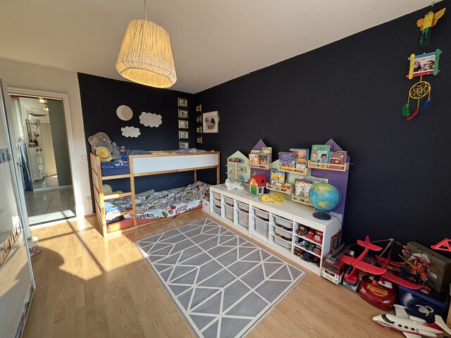 "ohne Provision" geräumige, helle 2 Zimmer Wohnung mit Balkon