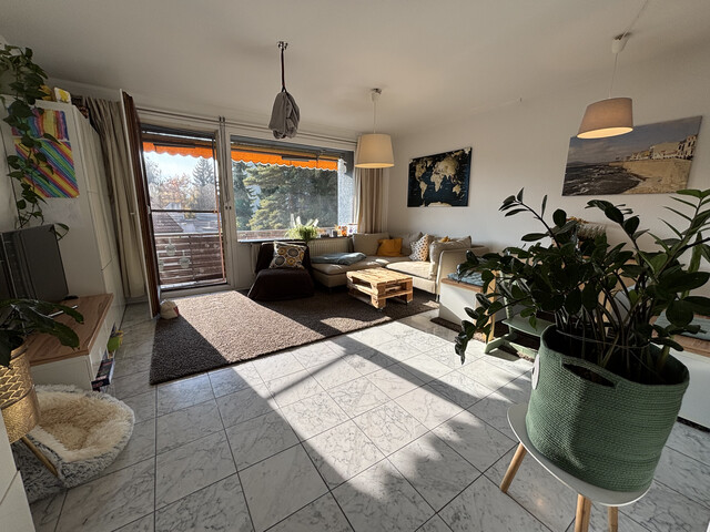 "ohne Provision" geräumige, helle 2 Zimmer Wohnung mit Balkon