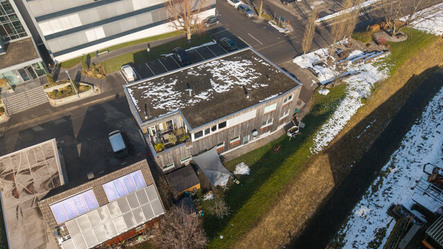 Wolfurt: Moderne 5-Zimmer-Dachgeschoss-Wohnung mit Terasse, großem Privatgarten und 2 Autostellplätzen!