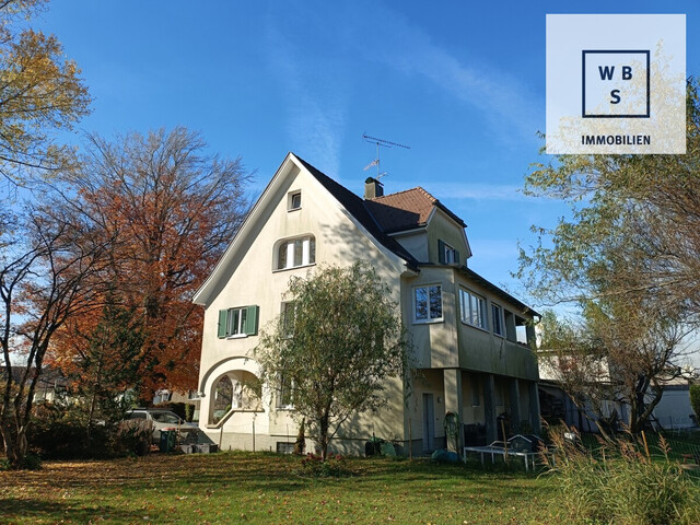 Charmante 3-Zimmer-Dachgeschosswohnung mit Ausblick auf den Gebhardsberg