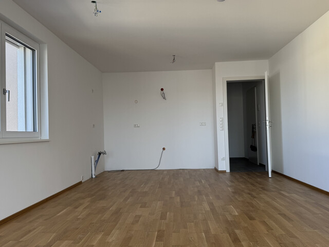 Moderne Architektur: 3-Zimmerwohnung mit Balkon, PROVISIONSFREI