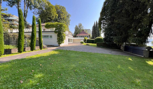 Elegante Villa am See