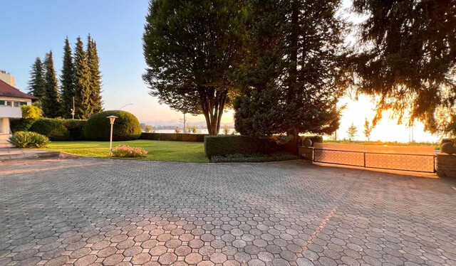 Elegante Villa am See