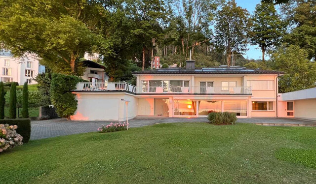 Elegante Villa am See