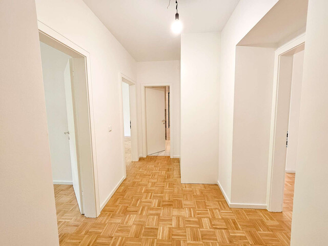 Renovierte Altbauwohnung mit Veranda in Seenähe