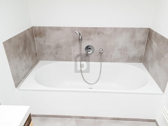 TRAUMHAFTES PENTHOUSE MIT EIGENEM ZUGANG