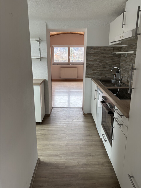 Schöne geräumige 3-Zimmer Dachgeschoßwohnung