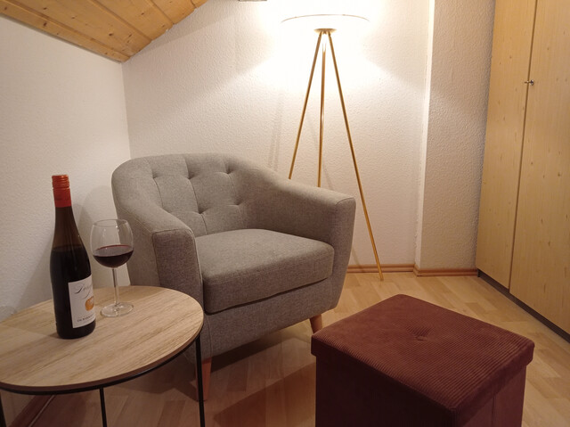 Möblierte, traumhafte Dachgeschoßwohnung in ruhiger Lage mit unverbaubarer Südausrichtung