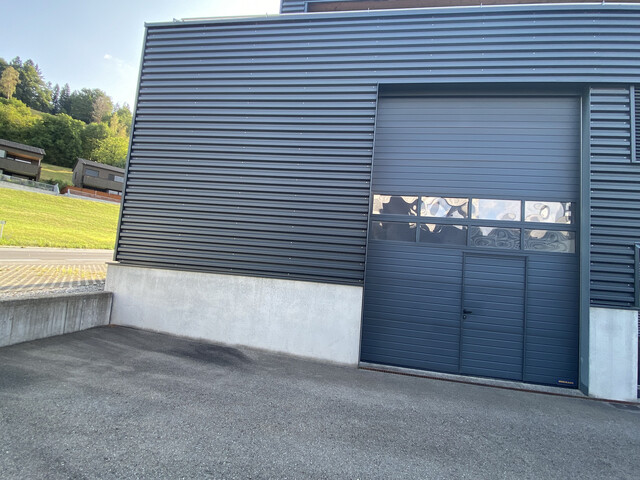 Werkstatt. - Lagerhalle mit Büro und WC zu vermieten/kaufen