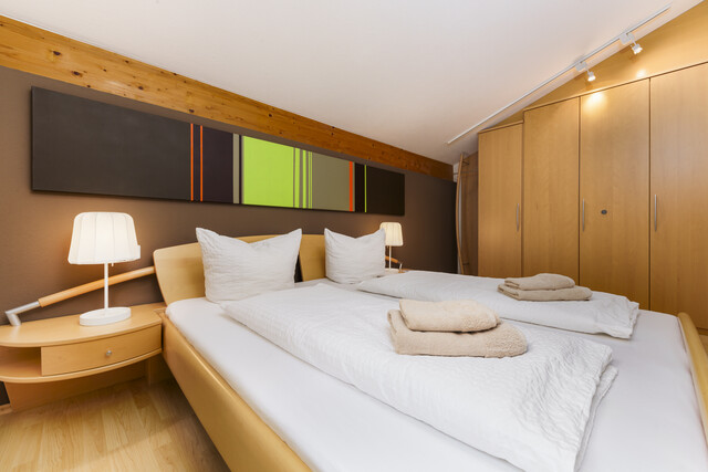 Ferienhausgewidmete 4-Zimmer-Maisonette mit Garage – Nähe Arlberg