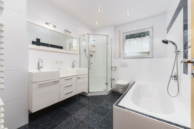 Ferienhausgewidmete 4-Zimmer-Maisonette mit Garage – Nähe Arlberg