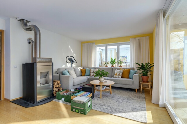 Einzigartiges Öko- Haus mit gemütlichem Wintergarten und Dachterrasse