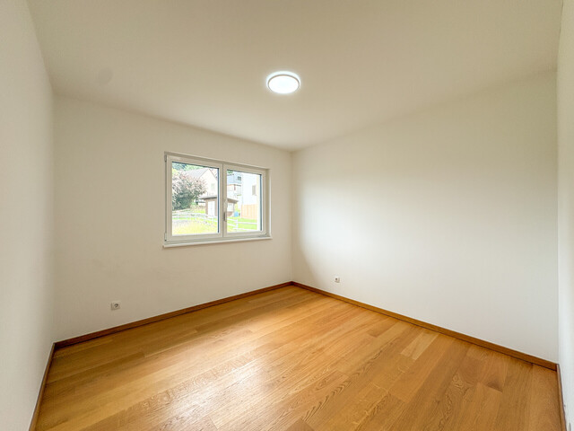 Tolles Einfamilienhaus in Hanglage mit Keller und Garage