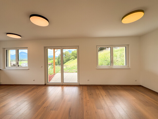 Tolles Einfamilienhaus in Hanglage mit Keller und Garage