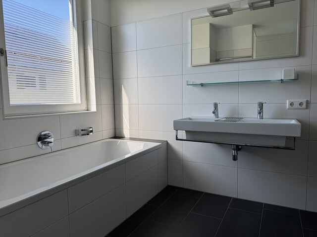 Ein Zuhause zum Ankommen - Exklusiver 4 Zimmerwohntraum mit Panoramablick in Ruhelage