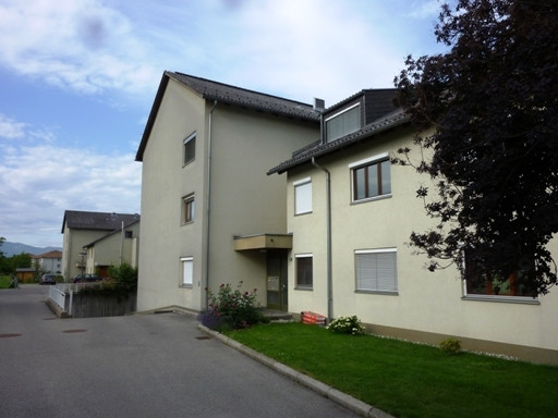 schönes 1-Zimmer-Appartement mit TG-Platz - Ortsmitte - ruhige Lage