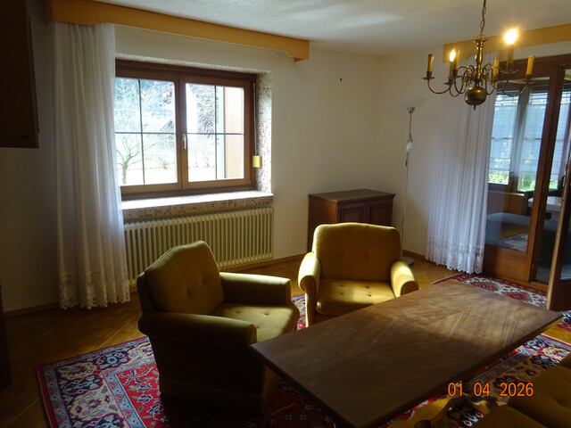 Riesiges Haus mit großem Garten in Altenstadt