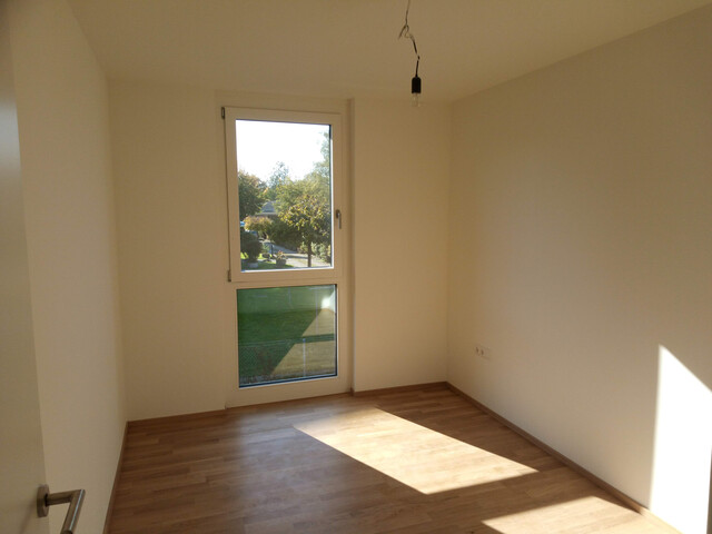 Sonnige hochwertige Eck-Wohnung in See- u Stadtnähe